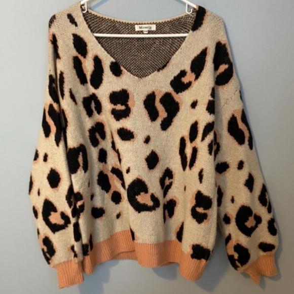 Cream/Salmon Cheetah Print Oversized Sweater - Picture 1 of 3